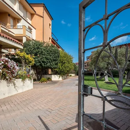 Sardinia Re - Borgo 66 *