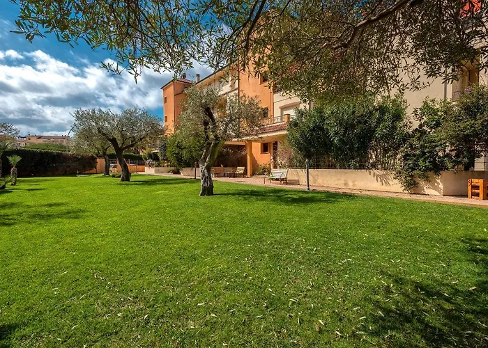 Sardinia Re - Borgo 66 *